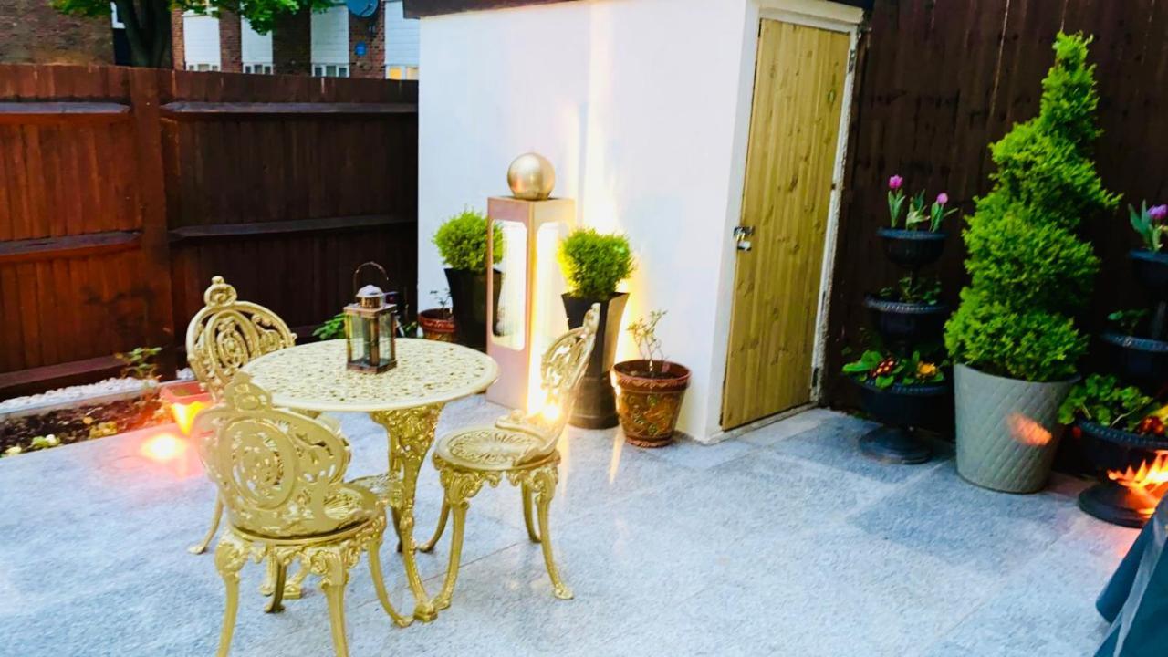 Modern Cosy Room With Private Bathroom Harrow Εξωτερικό φωτογραφία